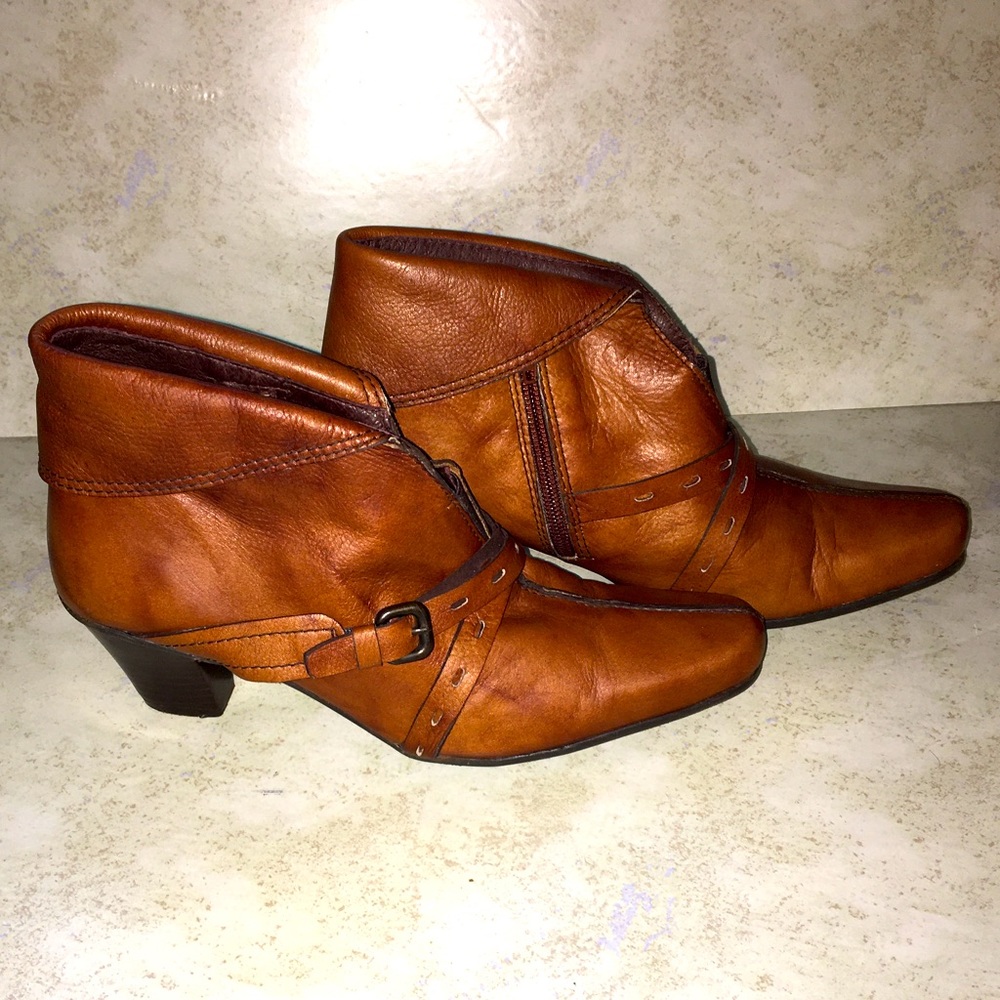 Néw Hispanitas Brazilian leather Booties
